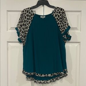 Umgee Teal and Leopard Print Blouse